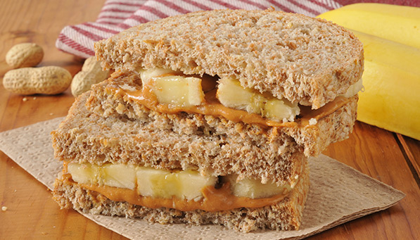 Sandwich au beurre d’arachide et à la banane